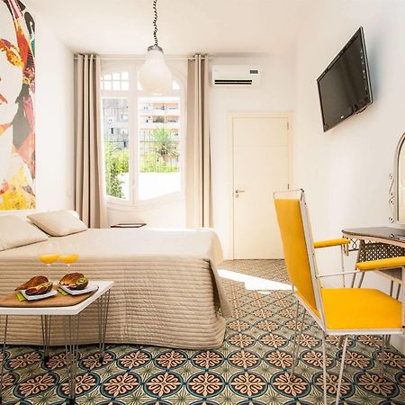Numa Barcelona Roca Aparthotel Bagian luar foto