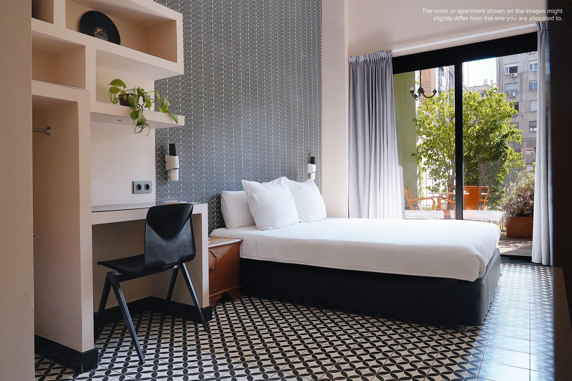 Numa Barcelona Roca Aparthotel Bagian luar foto
