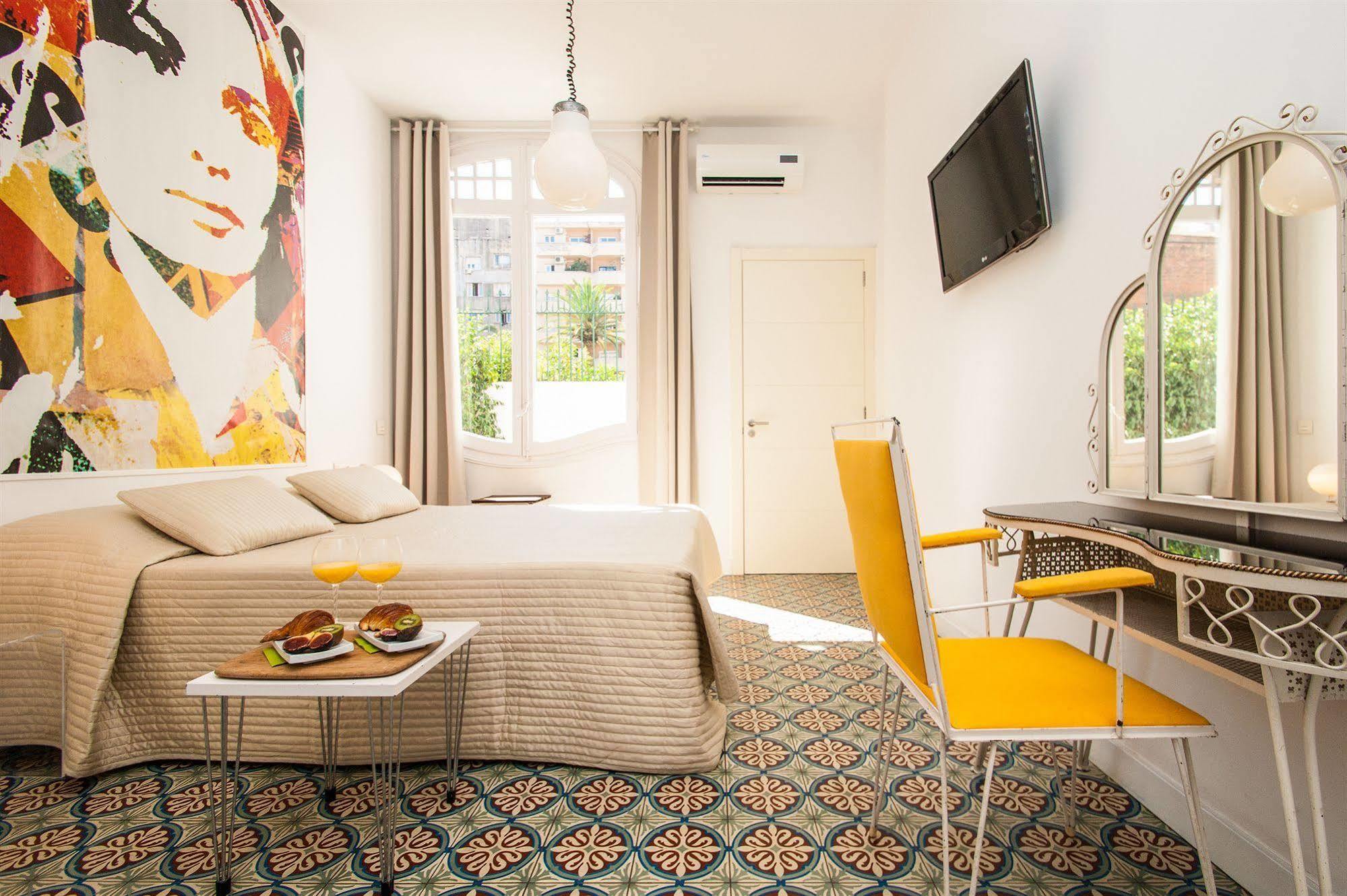 Numa Barcelona Roca Aparthotel Bagian luar foto